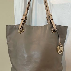 Michael Kors Tote Purse - pre-owned. Taupe color.